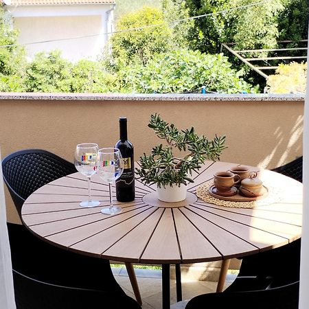 Family Apartment B&B Biograd Na Moru Exterior photo