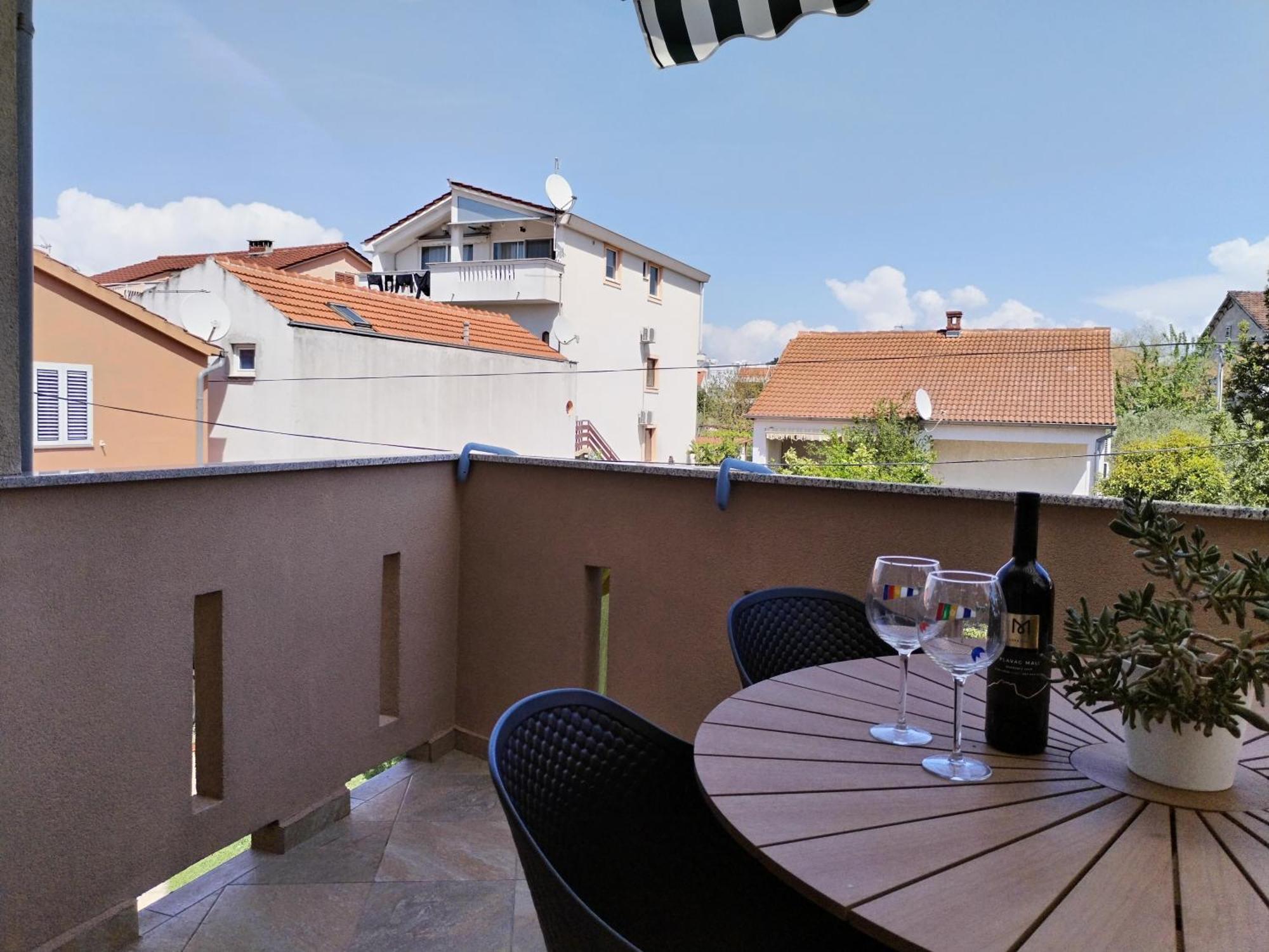 Family Apartment B&B Biograd Na Moru Exterior photo